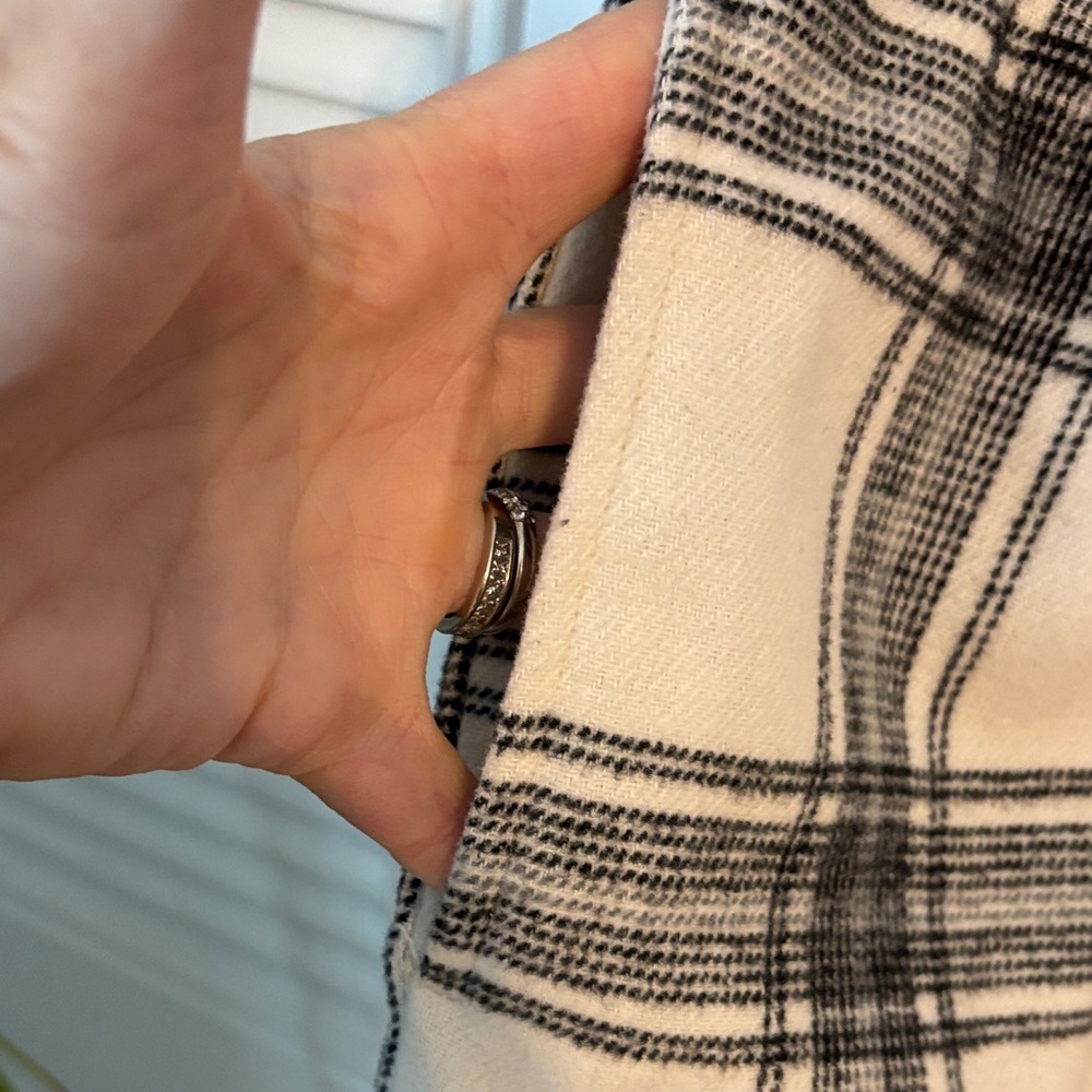 HFX Women’s XL Heavy Flannel Plaid Button-Up Shirt Shacket Black & Off White - Picture 3 of 9